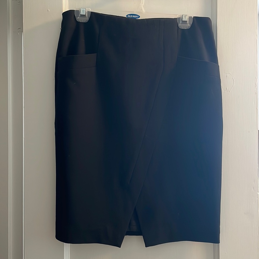 Black LOFT pencil skirt Size 8